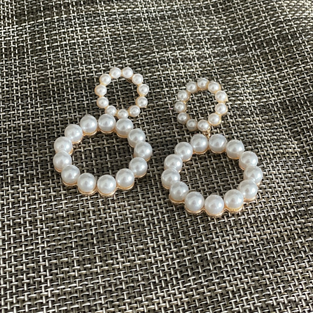 Gorgeous Pearl drop earrings